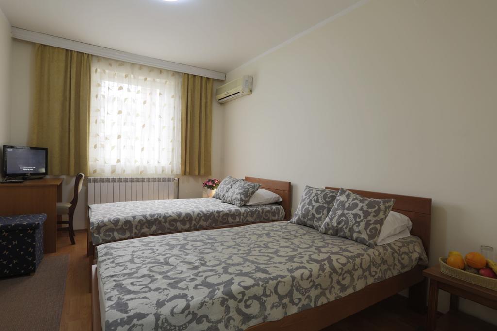 Accommodation Tara Belgrado Buitenkant foto